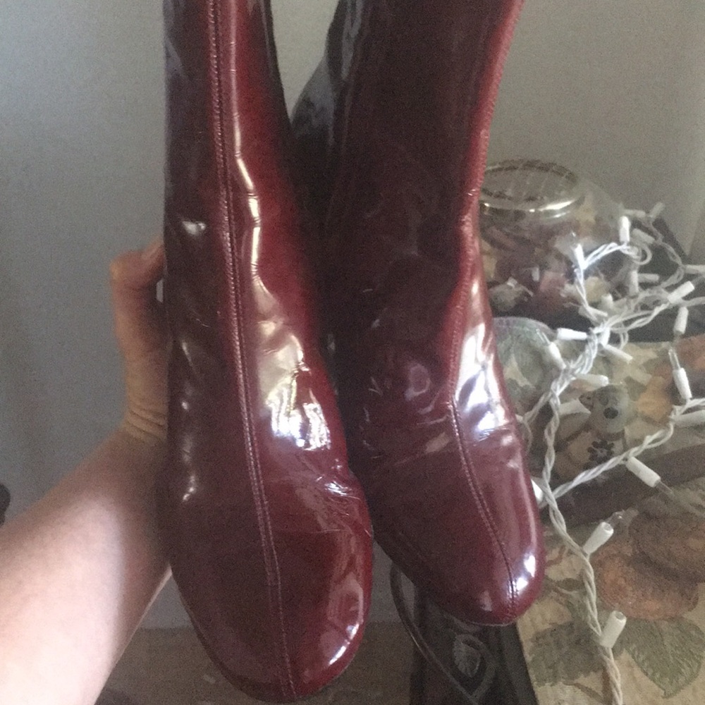 Oxblood red high shine rocker booties 🌹🌹Comfy!